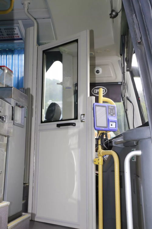 還想對(duì)司機(jī) 動(dòng)手動(dòng)腳 2家市屬公交企業(yè)已試點(diǎn)安裝隔離門,獲央視報(bào)道點(diǎn)贊